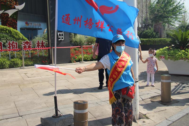 <strong>一级操逼美女大片</strong>